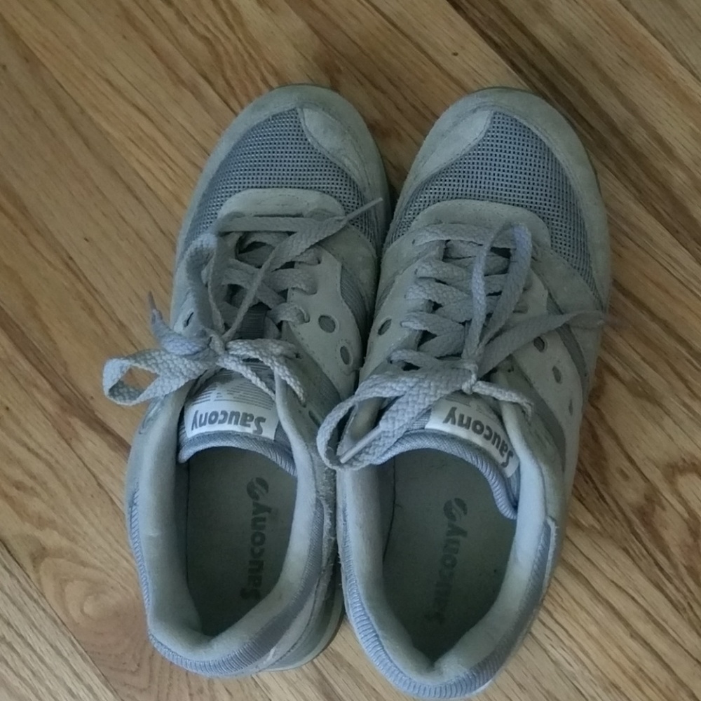 Saucony courageous women's gray size 8